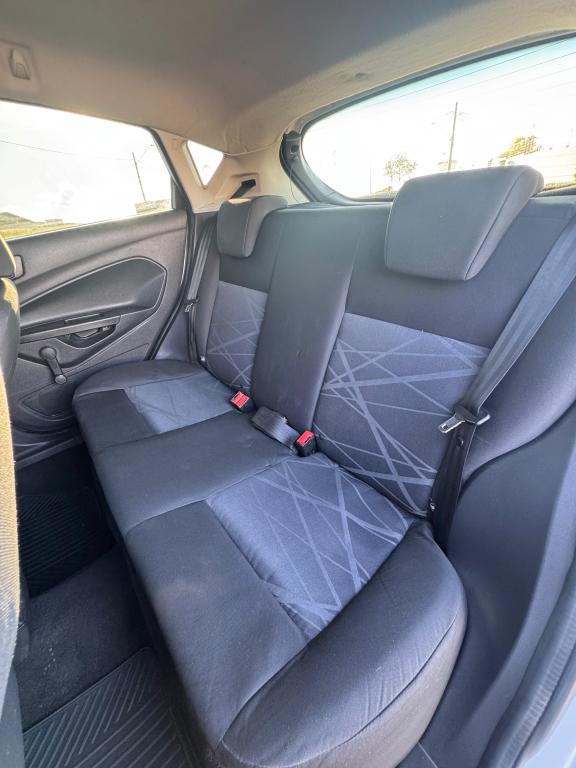 FORD Fiesta Hatch - Foto