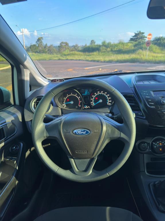 FORD Fiesta Hatch - Foto