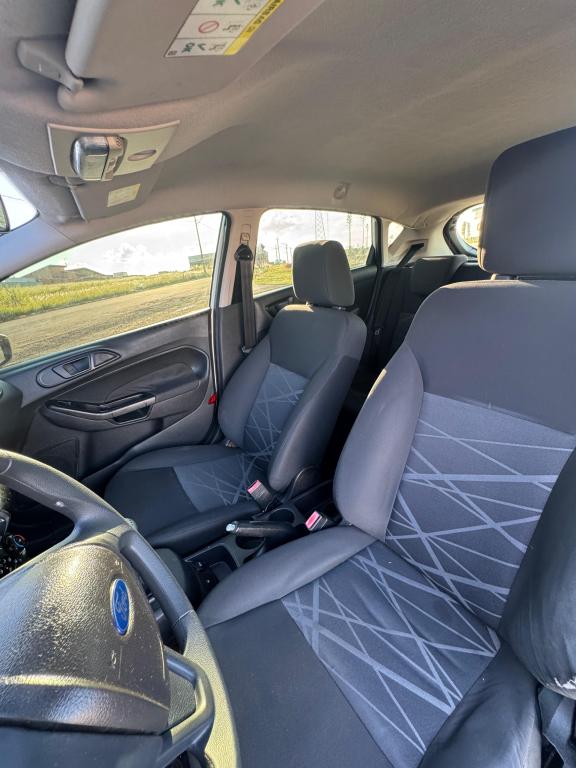 FORD Fiesta Hatch - Foto