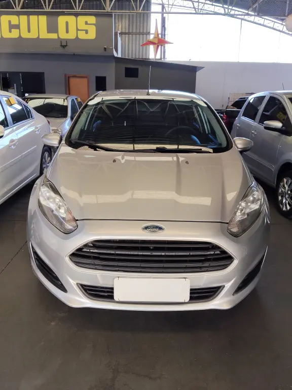 FORD Fiesta Hatch - Foto