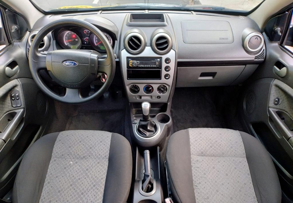 FORD Fiesta Hatch - Foto