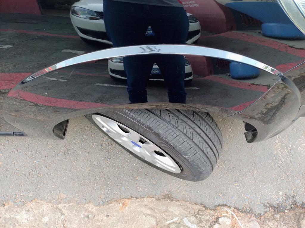 FORD Fiesta Hatch - Foto