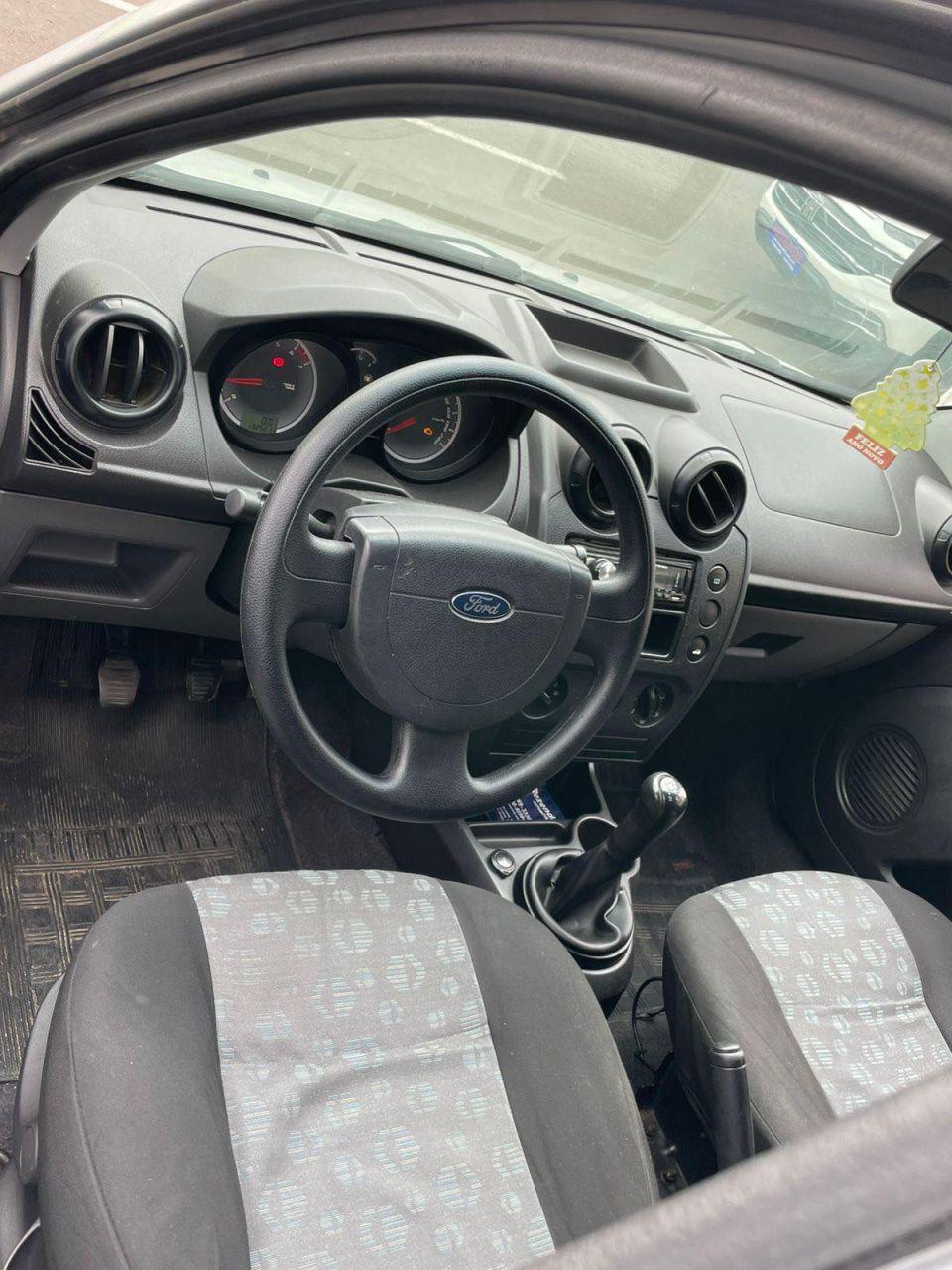 FORD Fiesta Hatch - Foto