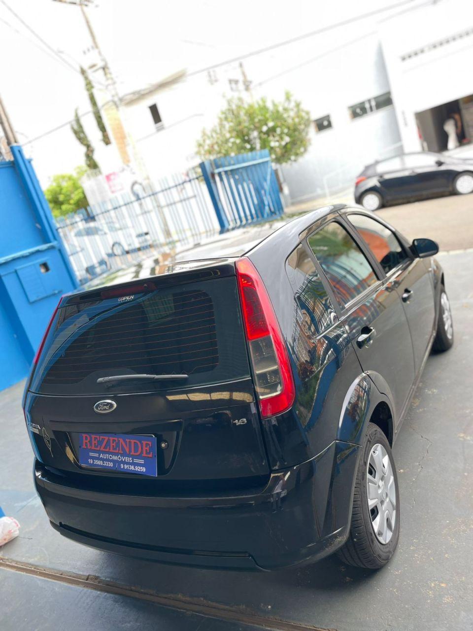 FORD Fiesta Hatch - Foto