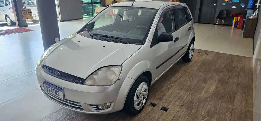 FORD Fiesta Hatch - Foto
