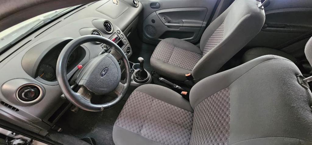 FORD Fiesta Hatch - Foto