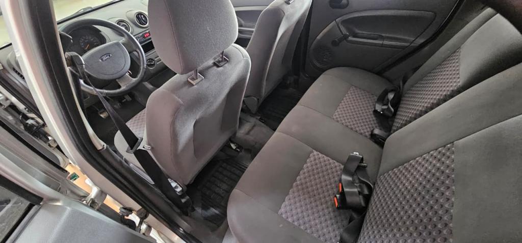 FORD Fiesta Hatch - Foto