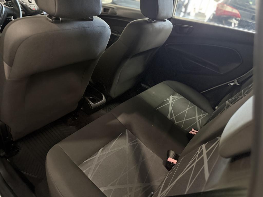 FORD Fiesta Hatch - Foto