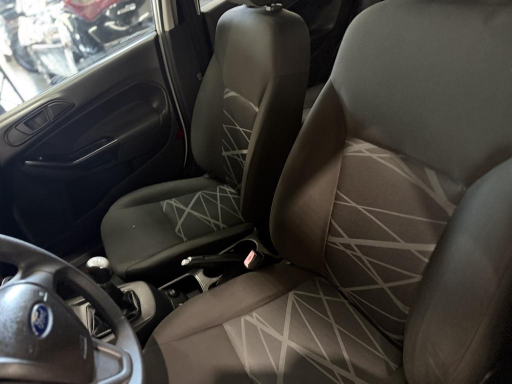 FORD Fiesta Hatch - Foto