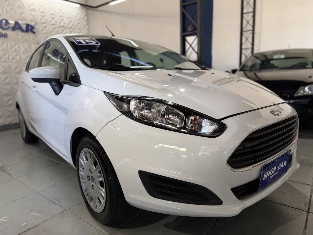 FORD Fiesta Hatch - Foto
