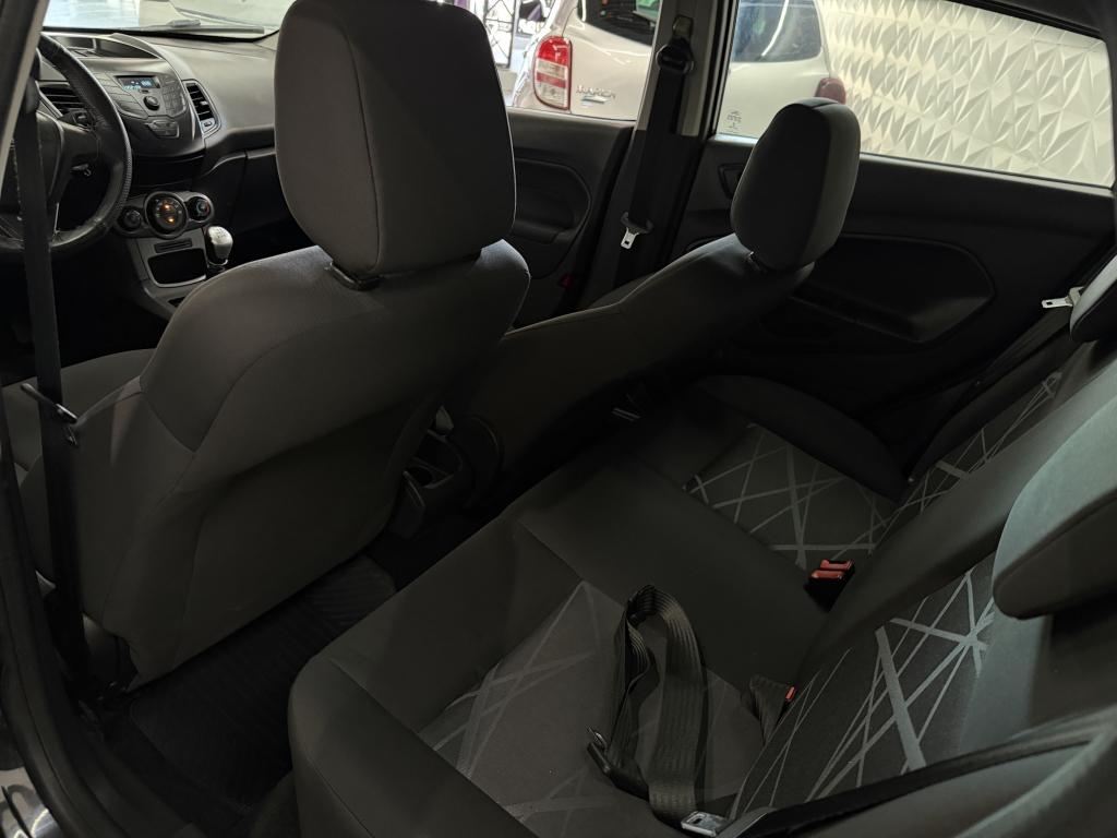 FORD Fiesta Hatch - Foto