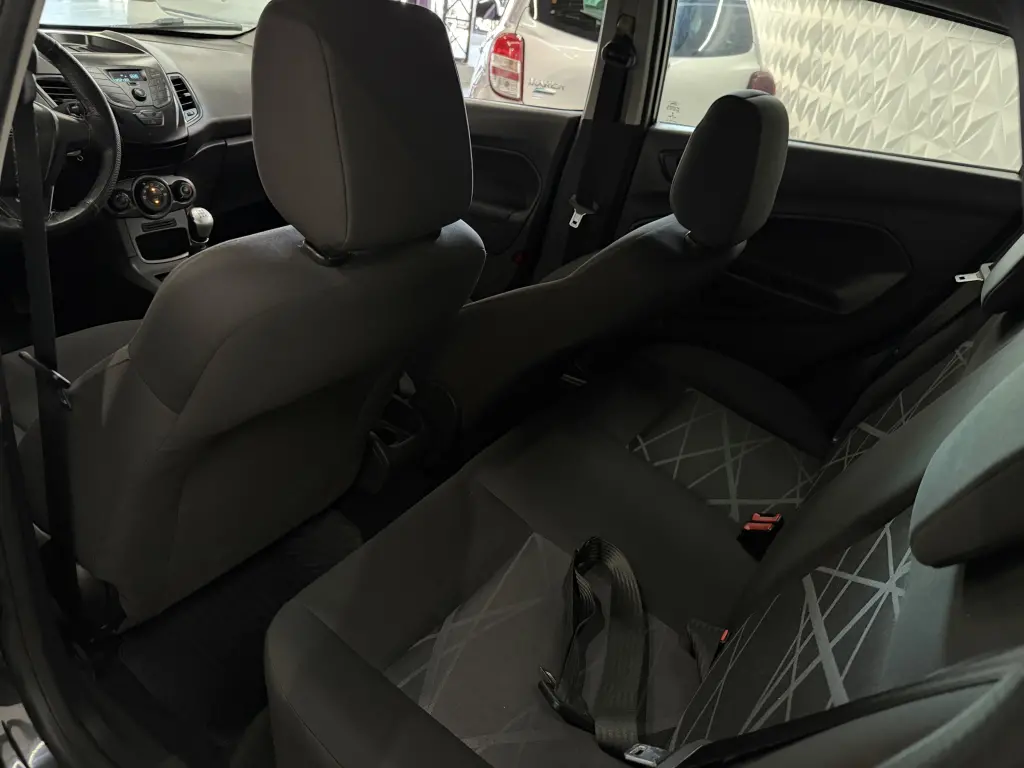 FORD Fiesta Hatch - Foto