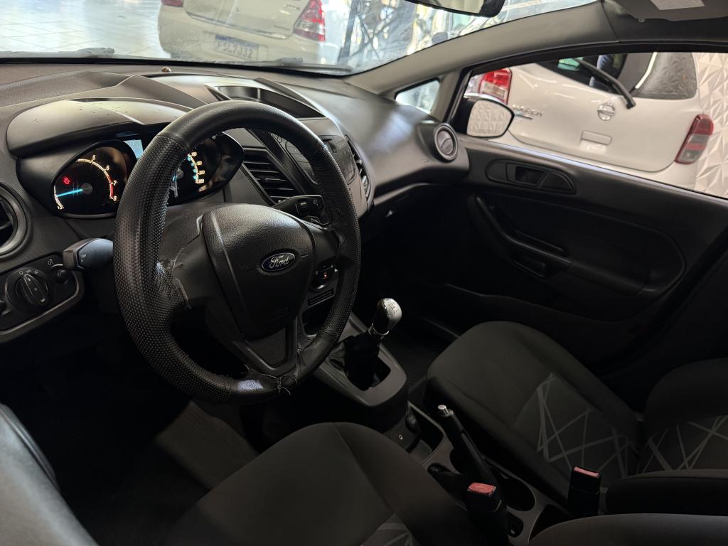 FORD Fiesta Hatch - Foto