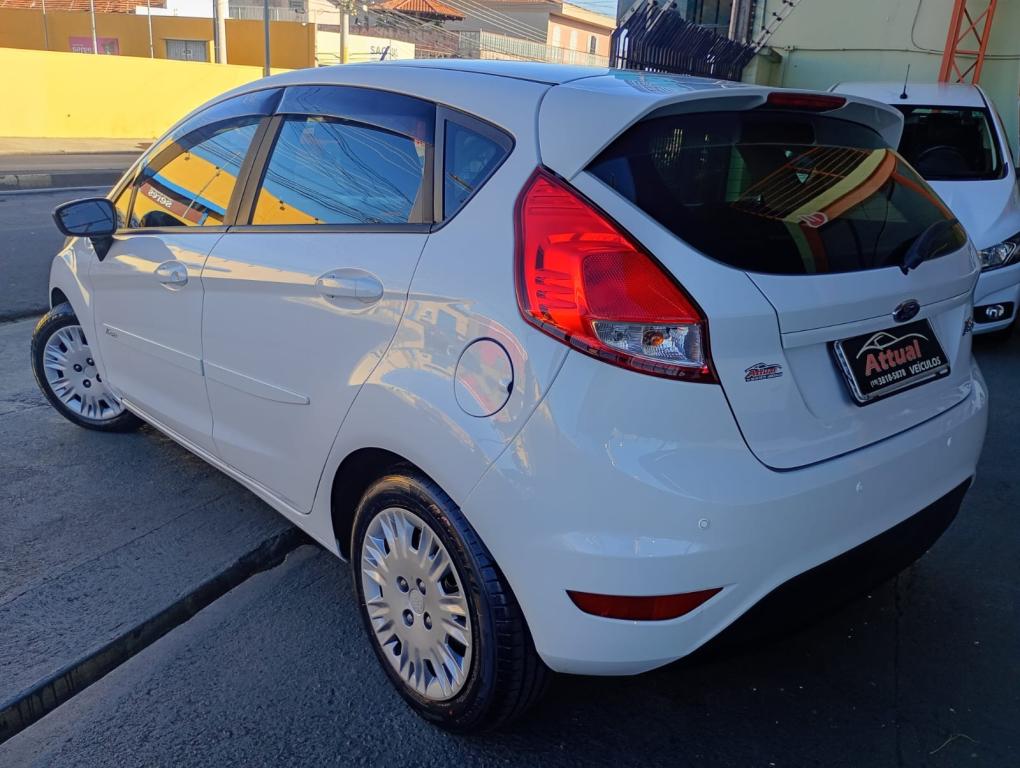 FORD Fiesta Hatch - Foto