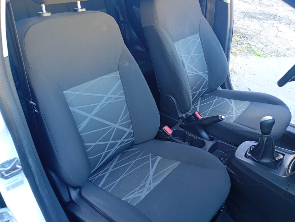 FORD Fiesta Hatch - Foto