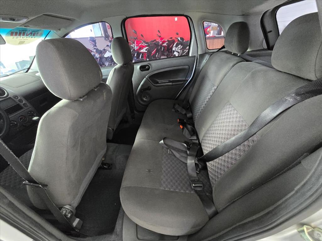 FORD Fiesta Hatch - Foto