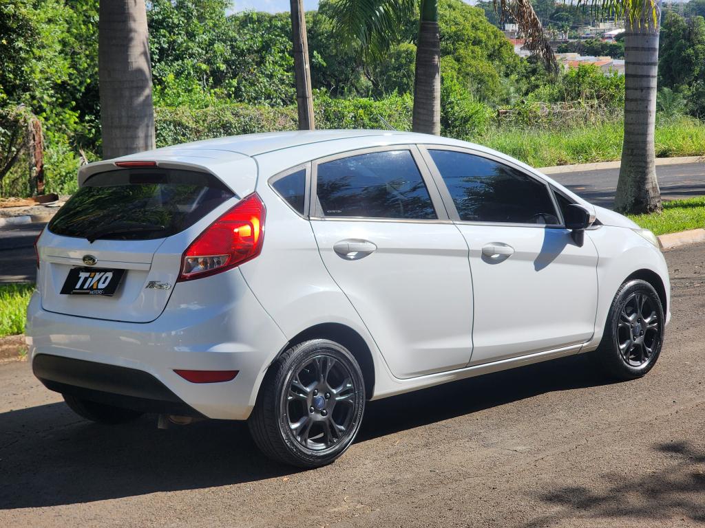 FORD Fiesta Hatch - Foto