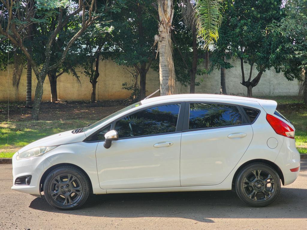 FORD Fiesta Hatch - Foto