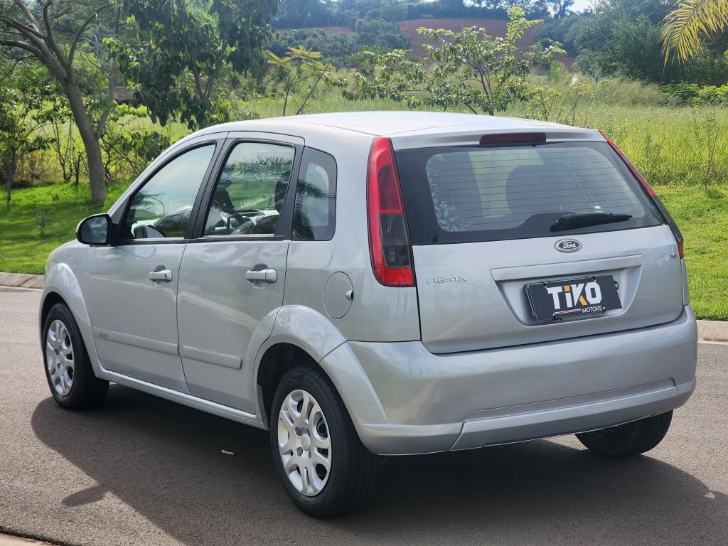 FORD Fiesta Hatch - Foto