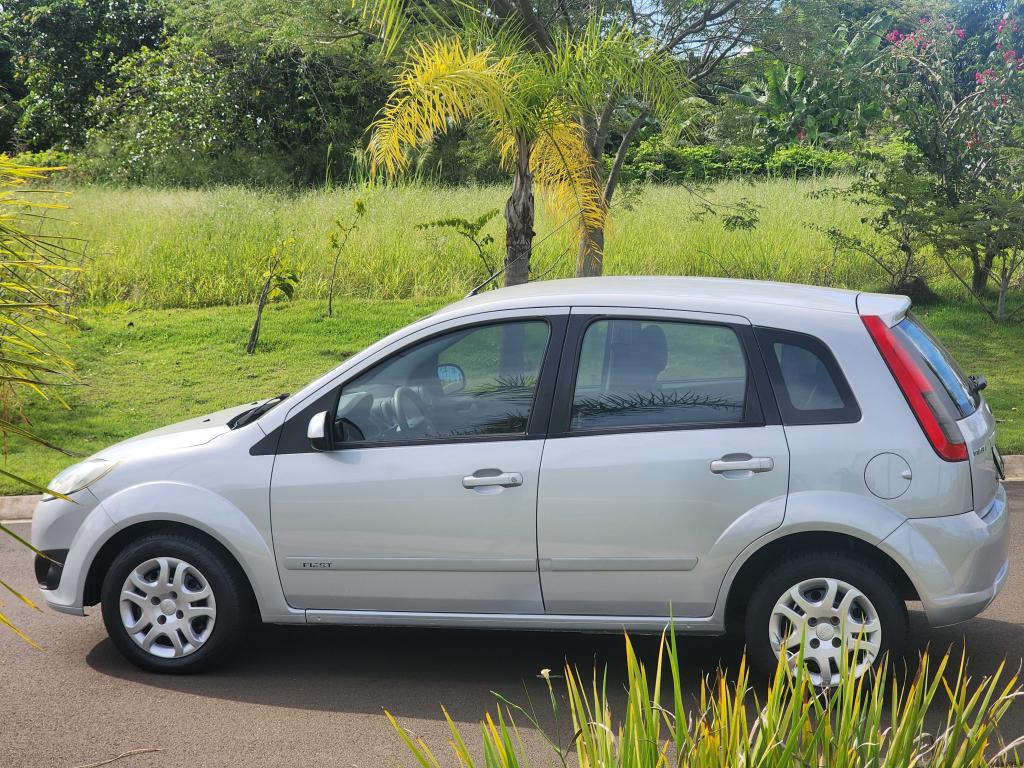 FORD Fiesta Hatch - Foto