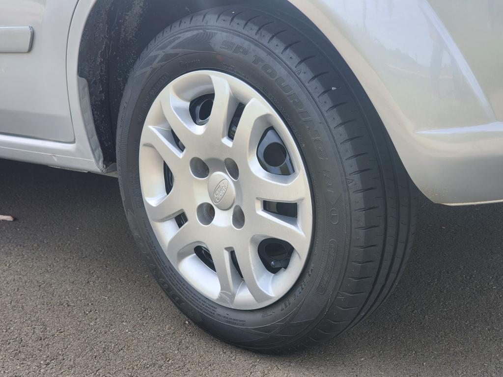 FORD Fiesta Hatch - Foto