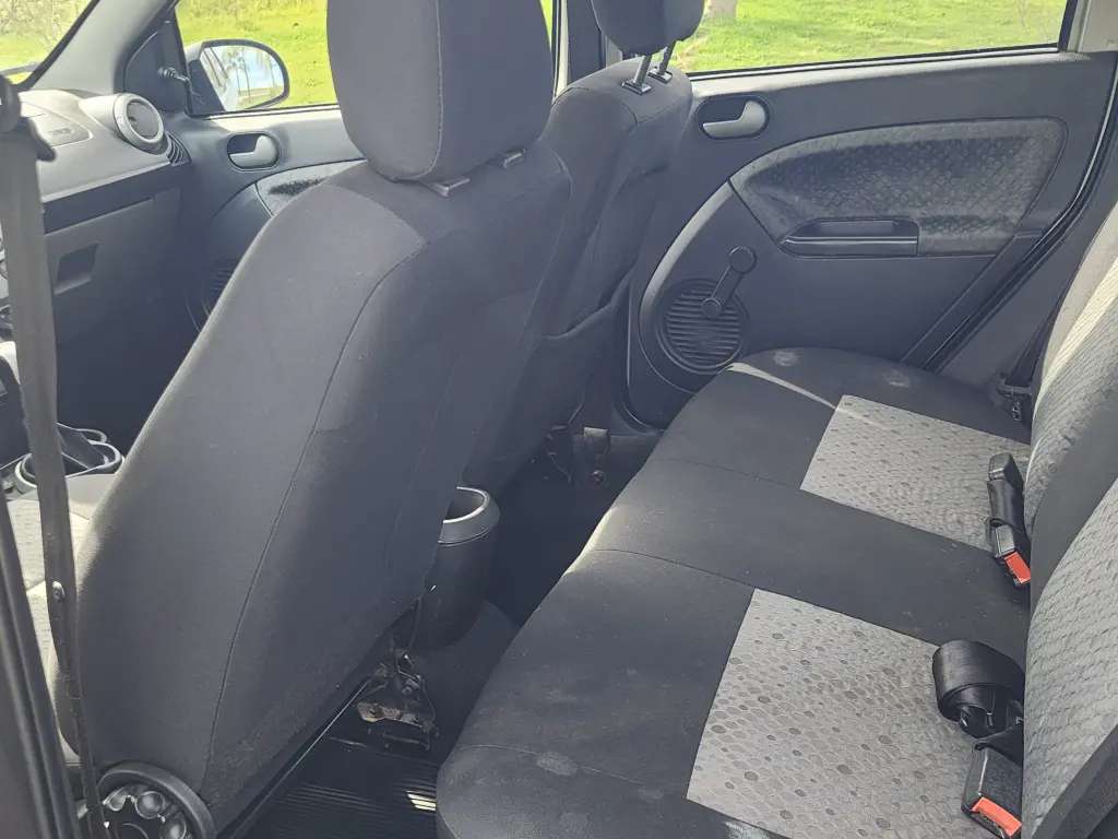 FORD Fiesta Hatch - Foto