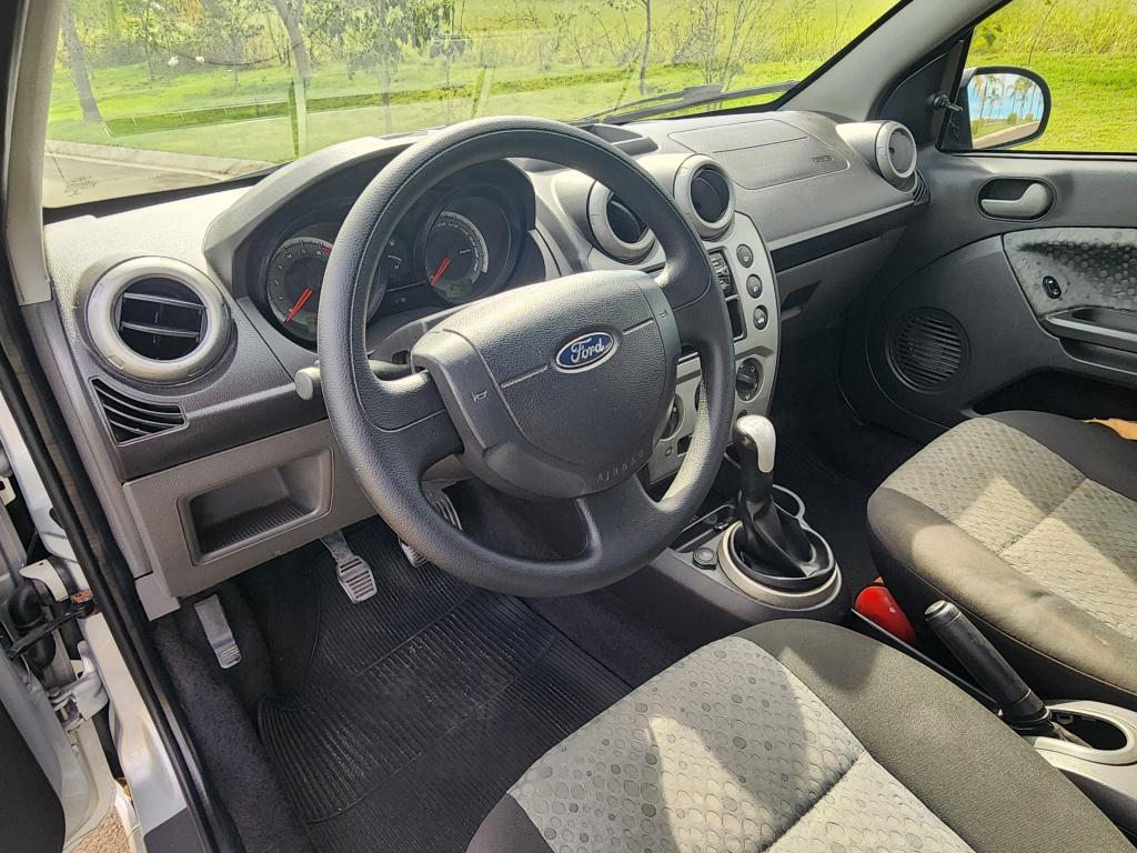 FORD Fiesta Hatch - Foto