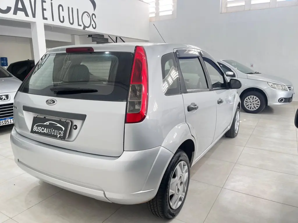 FORD Fiesta Hatch - Foto