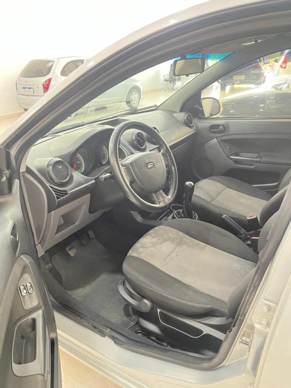 FORD Fiesta Hatch - Foto