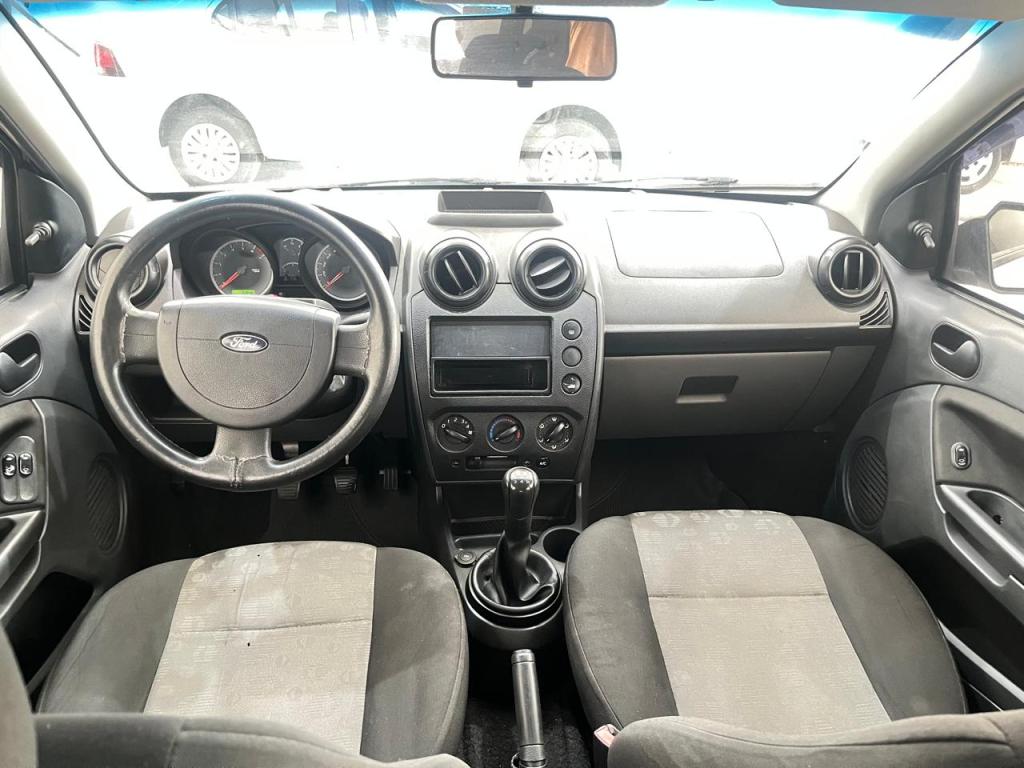 FORD Fiesta Hatch - Foto