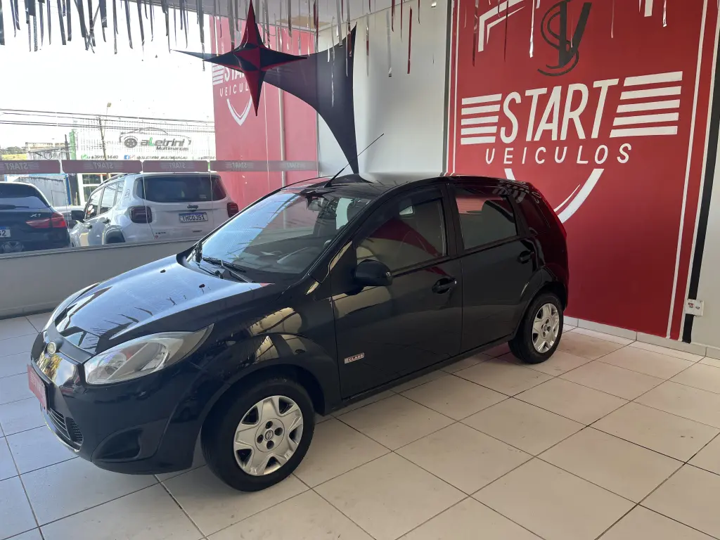 FORD Fiesta Hatch - Foto