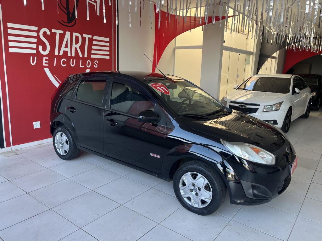 FORD Fiesta Hatch - Foto