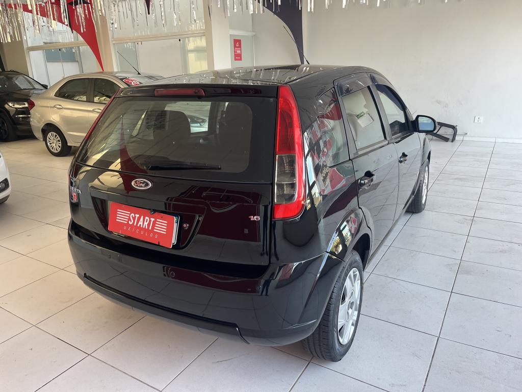 FORD Fiesta Hatch - Foto