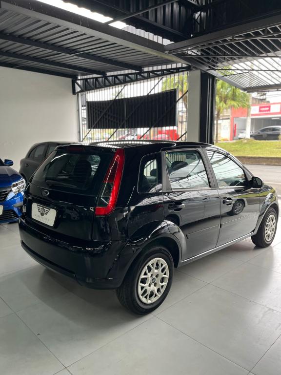 FORD Fiesta Hatch - Foto