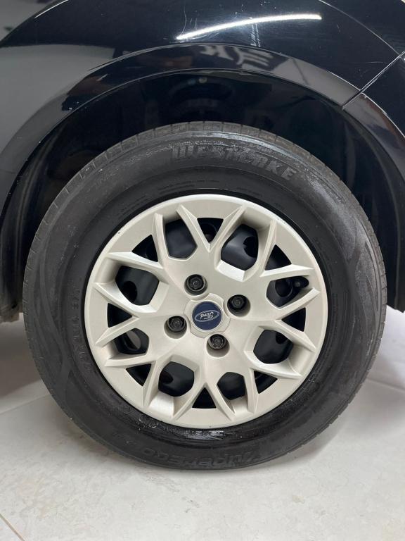 FORD Fiesta Hatch - Foto