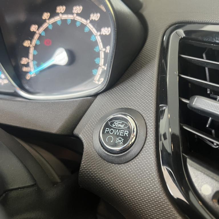 FORD Fiesta Hatch - Foto