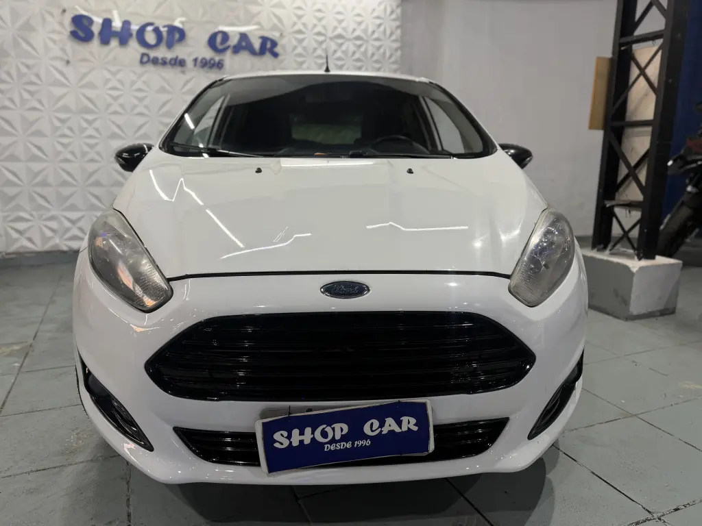 FORD Fiesta Hatch - Foto