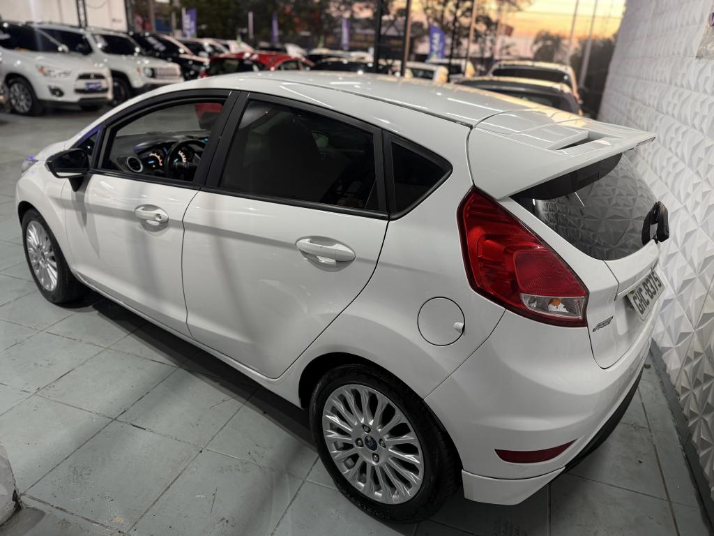 FORD Fiesta Hatch - Foto