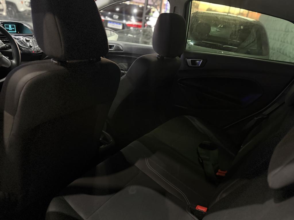 FORD Fiesta Hatch - Foto