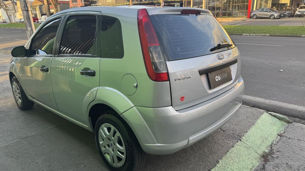 FORD Fiesta Hatch - Foto