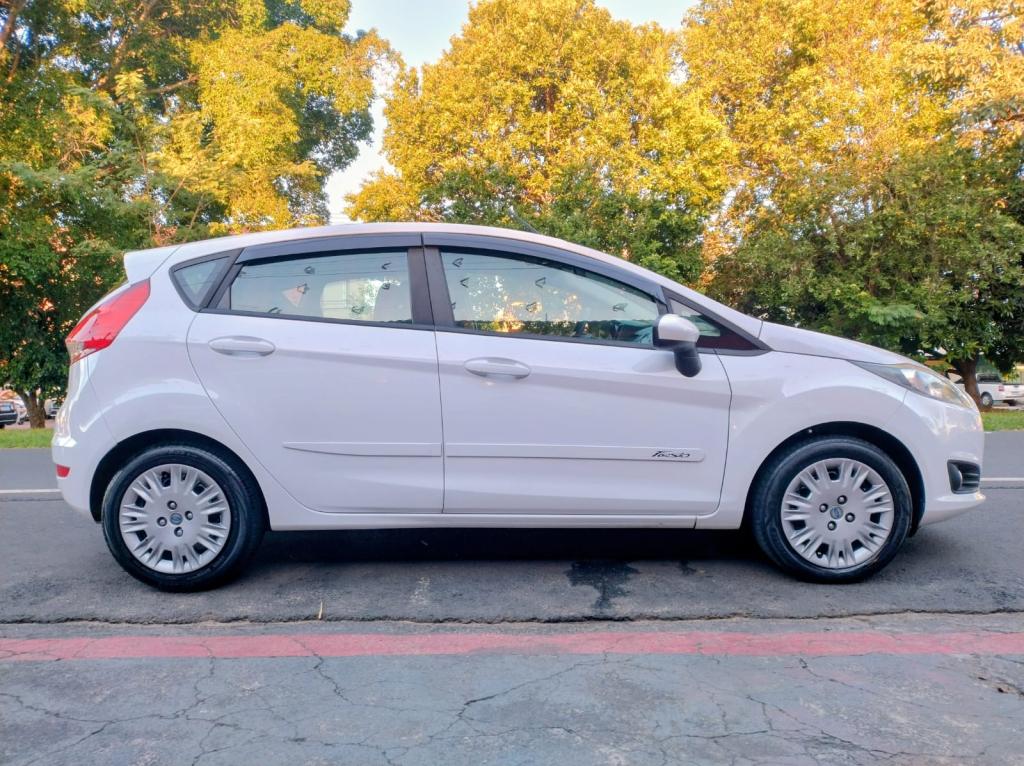 FORD Fiesta Hatch - Foto
