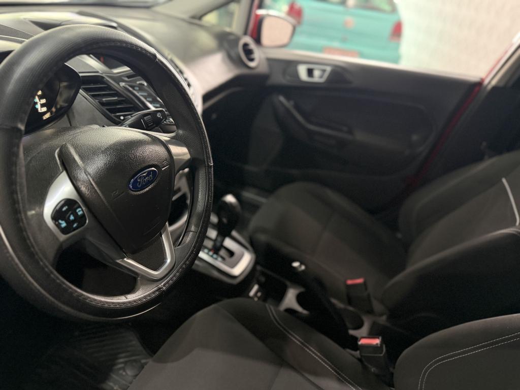 FORD Fiesta Hatch - Foto