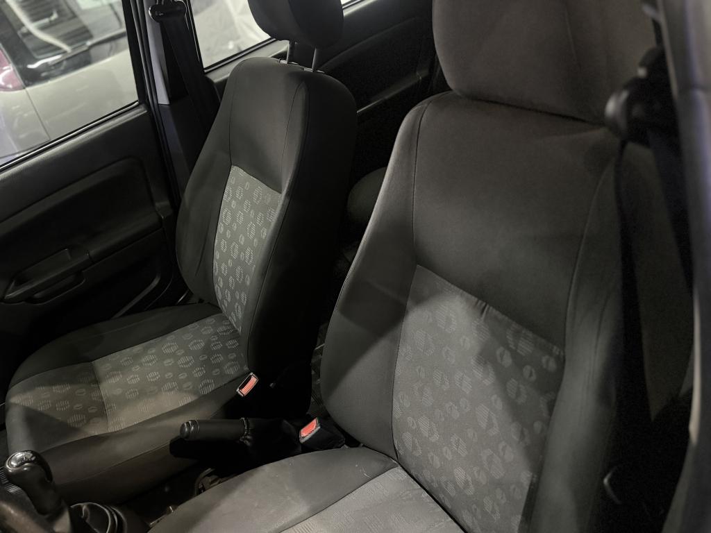 FORD Fiesta Hatch - Foto