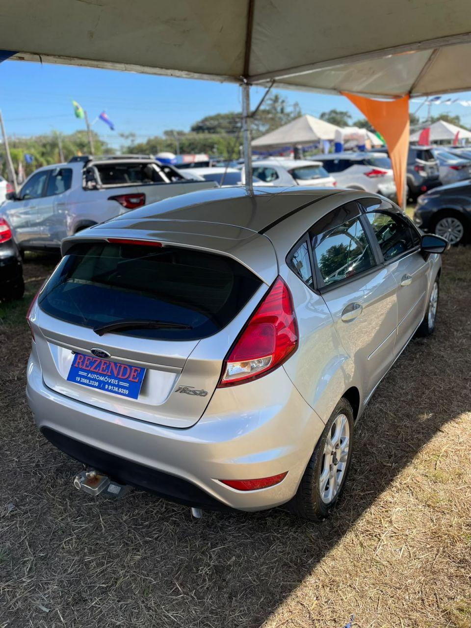 FORD Fiesta Hatch - Foto