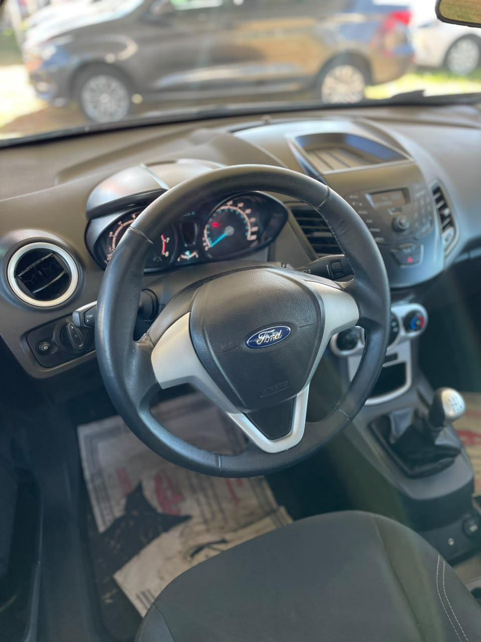 FORD Fiesta Hatch - Foto