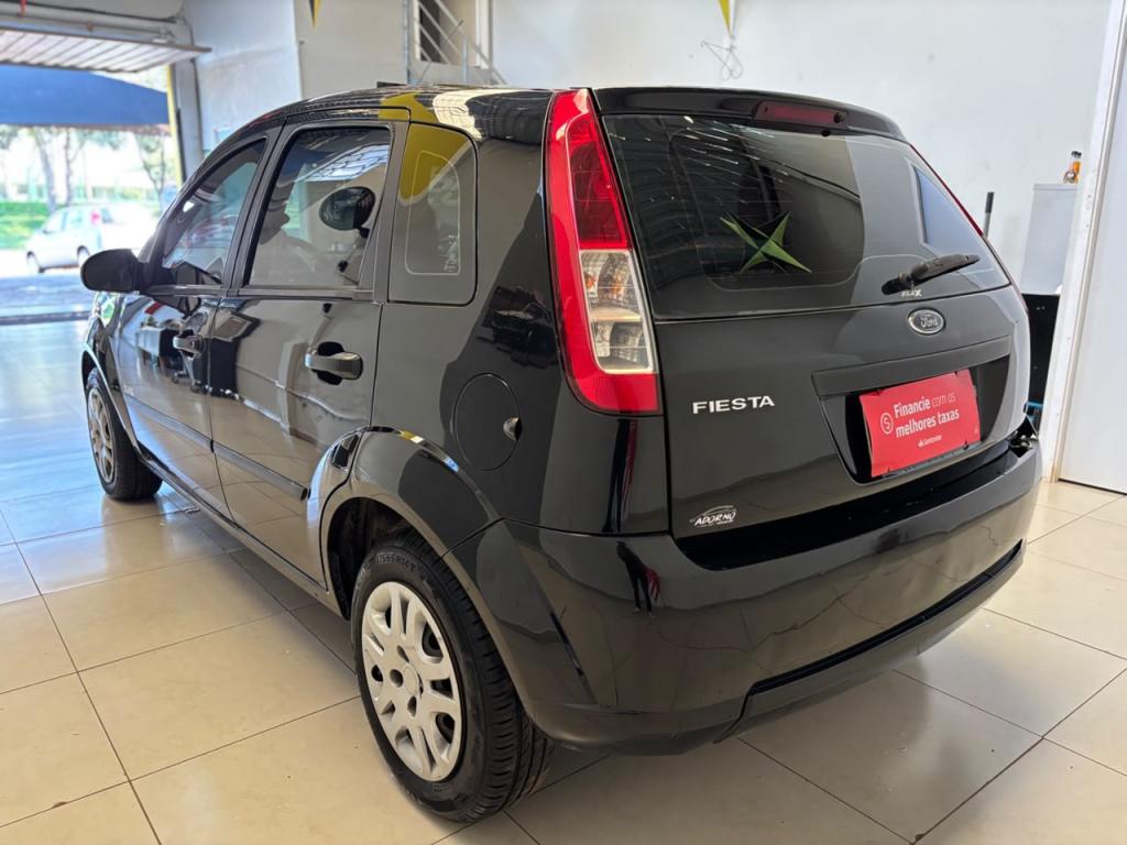 FORD Fiesta Hatch - Foto