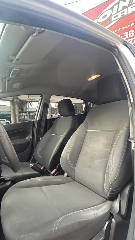 FORD Fiesta Hatch - Foto