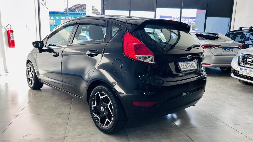 FORD Fiesta Hatch - Foto
