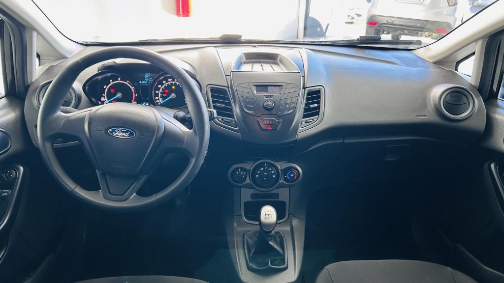 FORD Fiesta Hatch - Foto