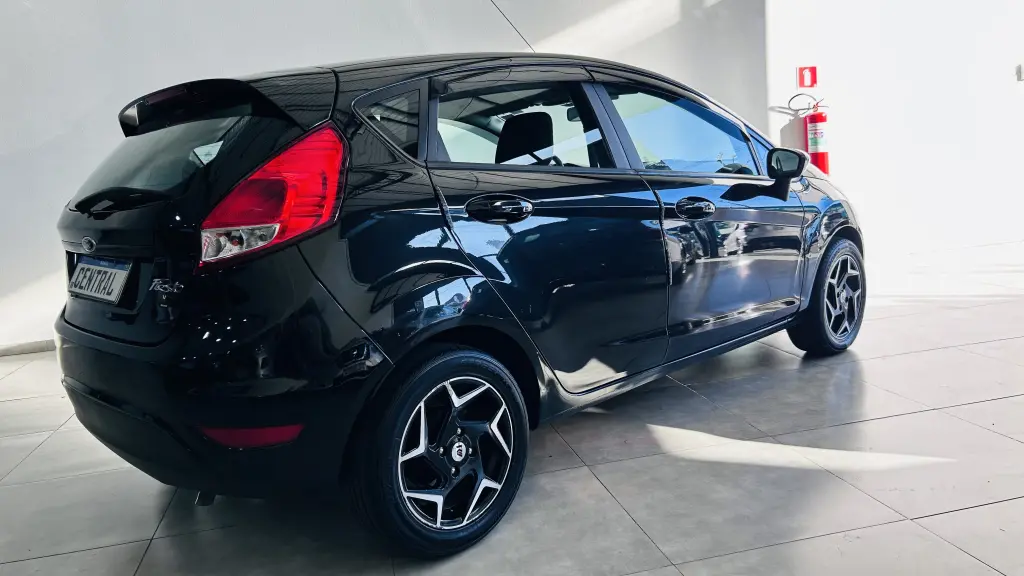 FORD Fiesta Hatch - Foto